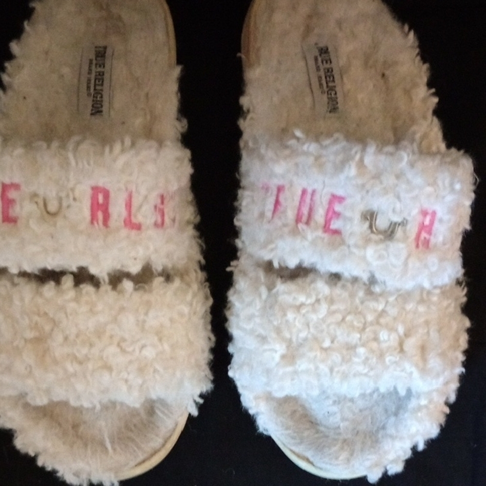True Religion Fuzzy Cream Slides